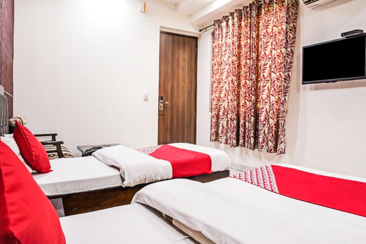 Oyo 18895 Hotel Kartikay Grand Hisār Eksteriør bilde