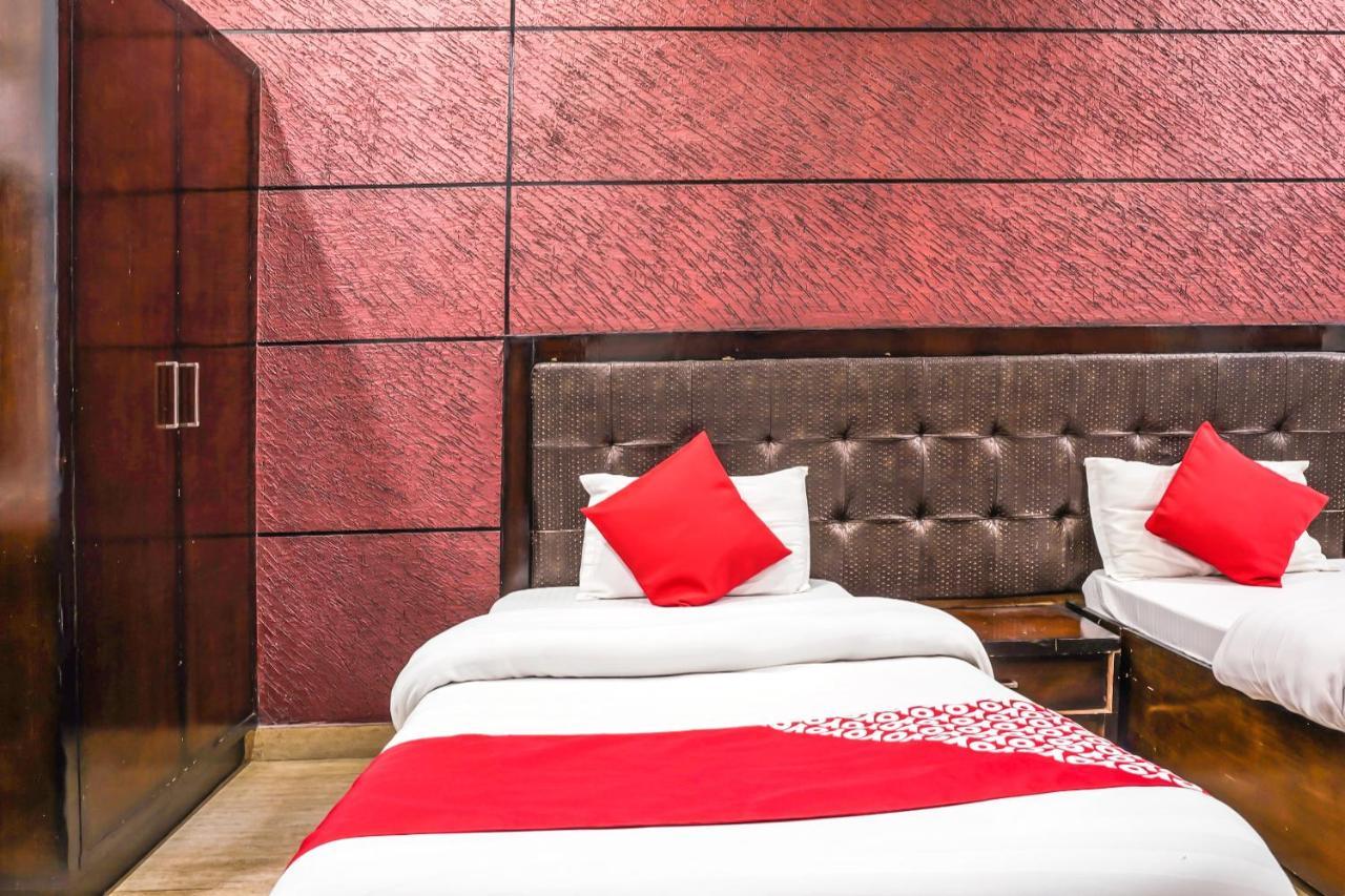 Oyo 18895 Hotel Kartikay Grand Hisār Eksteriør bilde